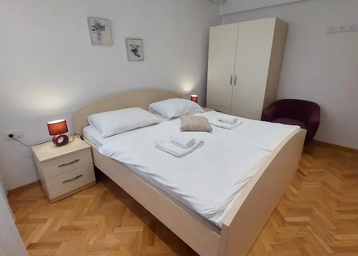 3M Peristil
